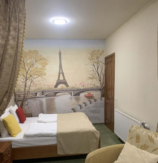 Номер-полулюкс №3 Париж